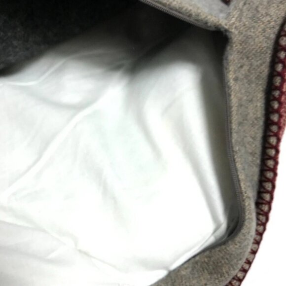 LOUIS VUITTON M70337 logo pillow interior cushion wool / Cashmere - Picture 4 of 11